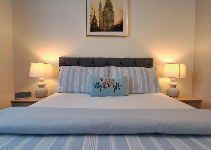 Cozy Bedroom In Lucan, Dublin